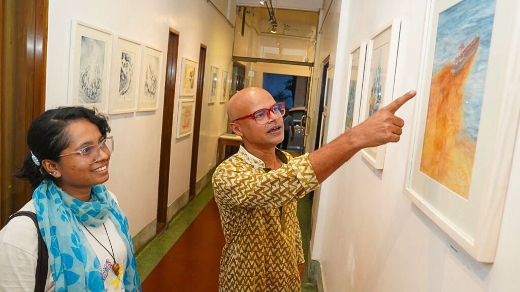 Realms of Curiosity Seeing the Familiar World Anew গ্যালারি হালখাতা